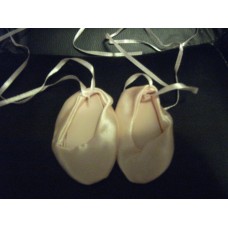 CRAFTIME Ballet Shoes to fit 18inch doll Springfield/American doll.